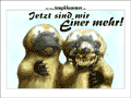 Schnabeltierepaar mit einem aus einem Ei schl&uuml;pfenden Schnabeltierei: &ldquo;Jetzt sind wir einer mehr!&rdquo;